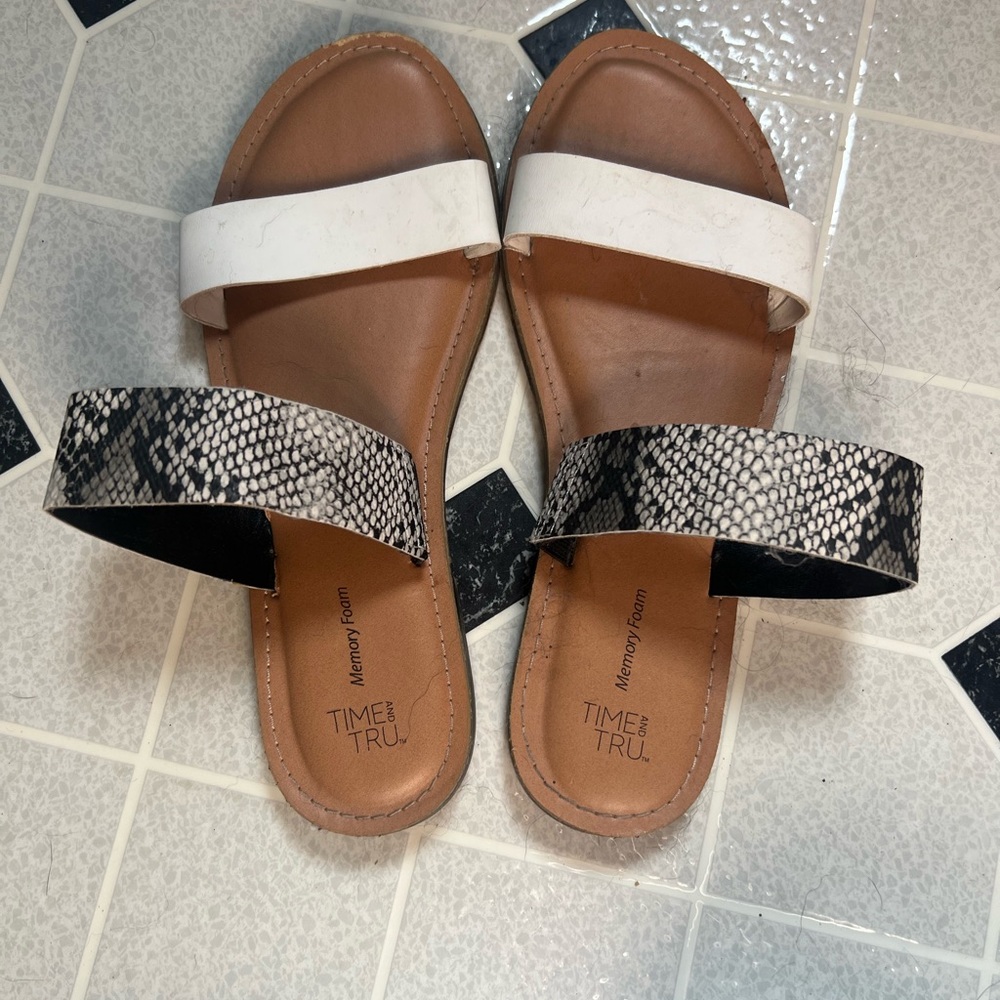 Time and Tru Women's Sandals - White and Black